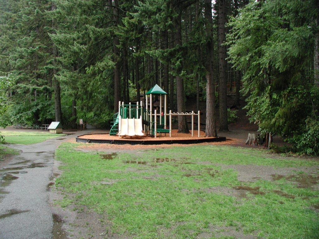 Eastern Washington kid-friendly campgrounds:  Lake Easton